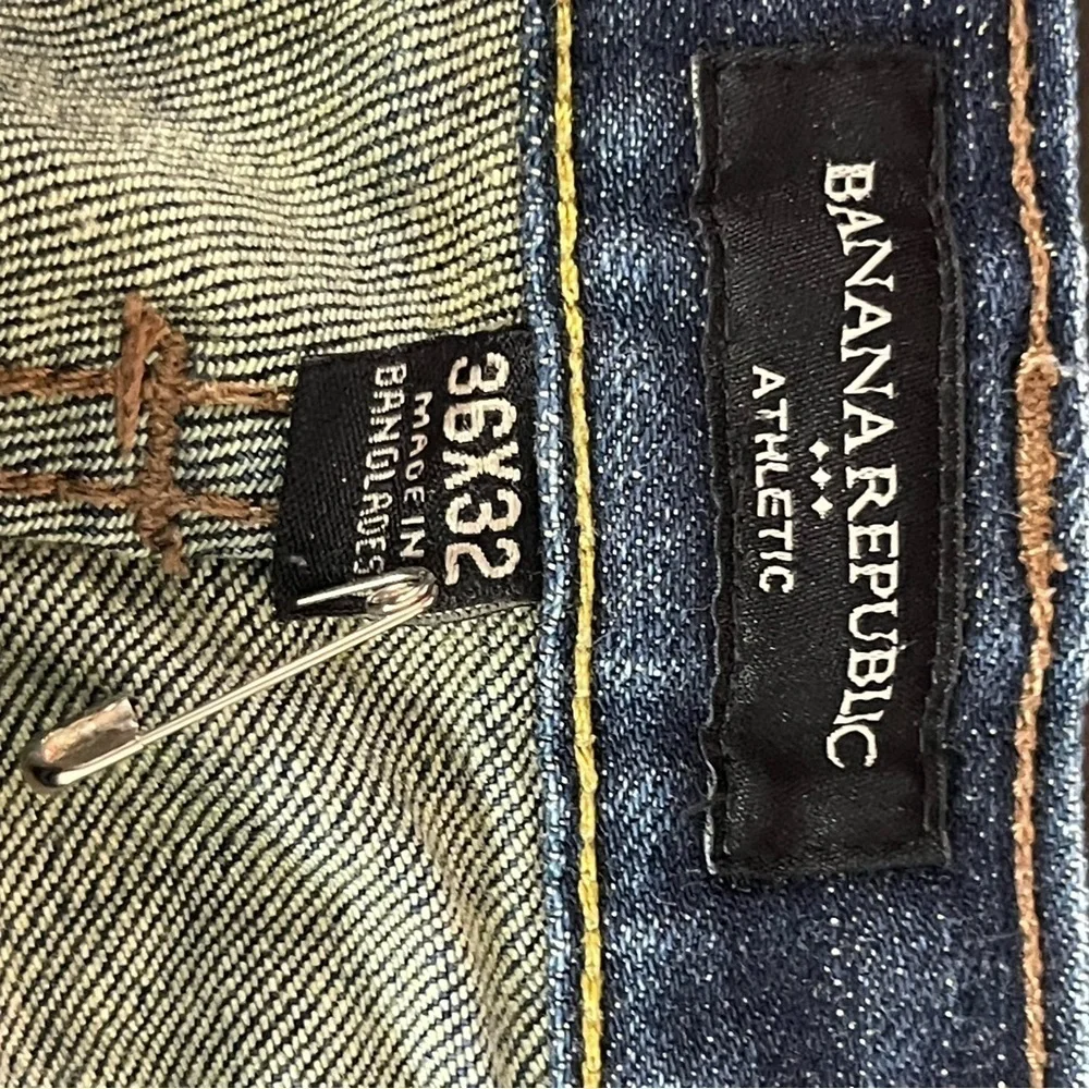 Banana Republic Factory Mens athletic fit Jeans Dark Wash - Picture 8 of 9